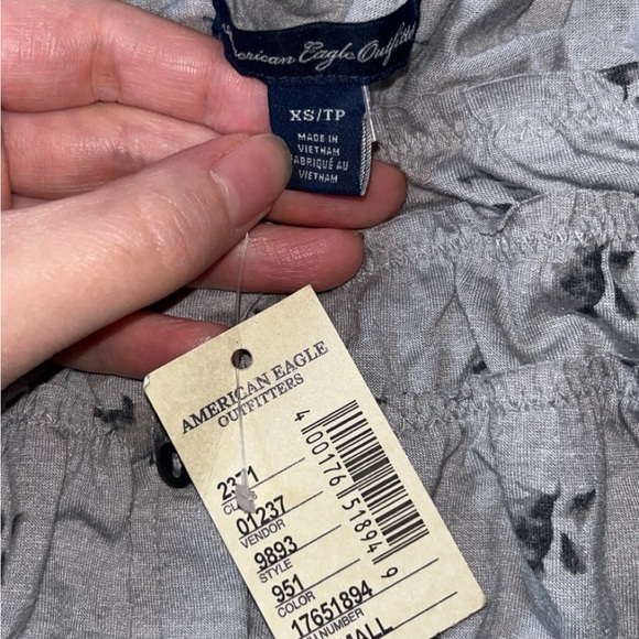 Brand new American Eagle top!! - Picture 2 of 3